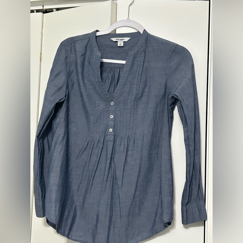 Old Navy Chambray Button-Up Shirt